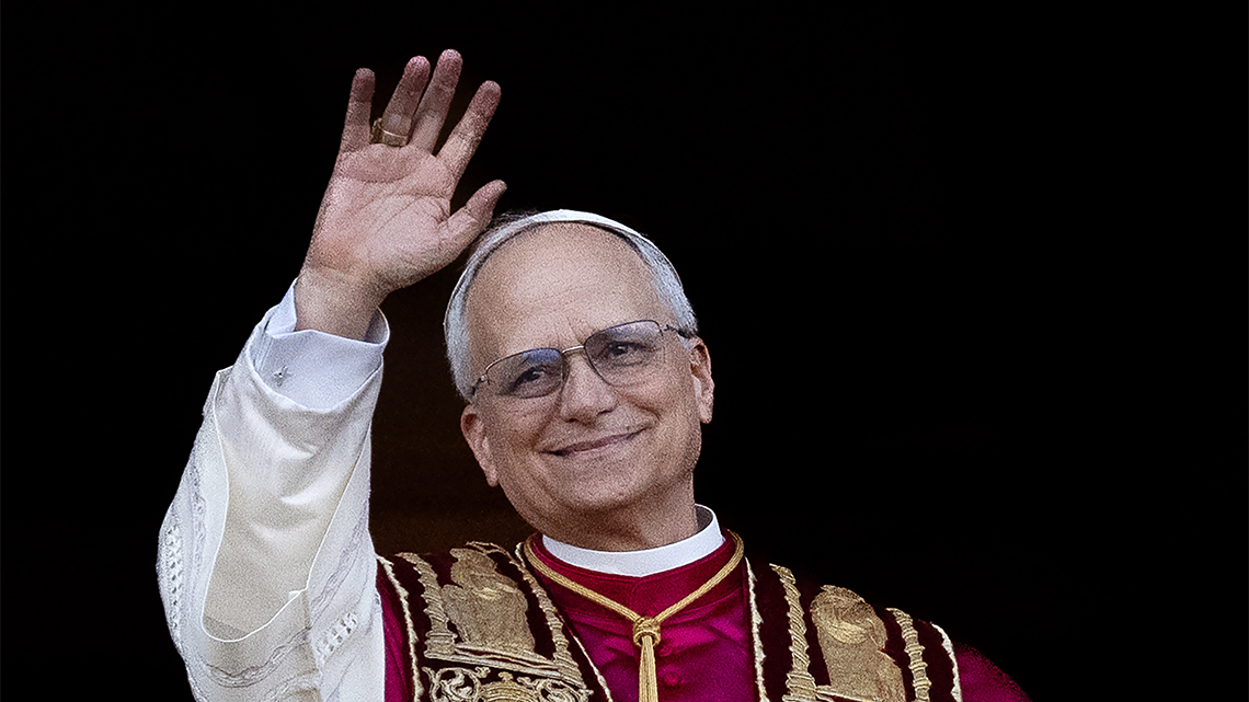 Pope leo xiv waves balcony 1140 641